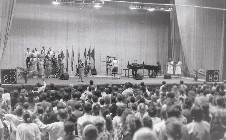 Sielų pjūtis, bažnyčios augimas ir jos statymas – 1991 / 1993 m. (II)