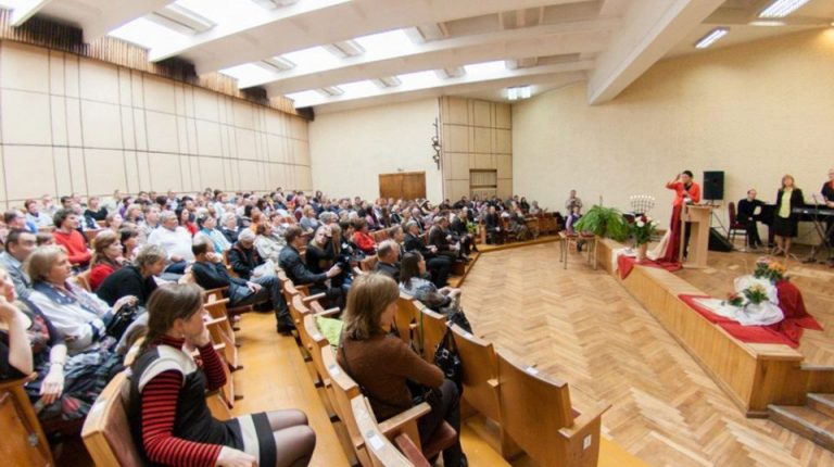 Intensyvus evangelinės teologijos studijų ir kartu Krikščionių bendrijos „Tikėjimo žodis“ statymo laikotarpis – 2006 m. / 2012 m. (VI)