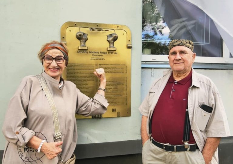 Viešnagė pas Romualdą ir Zitą Inčirauskus: menas, tikėjimas ir bičiulystė Anykščiuose